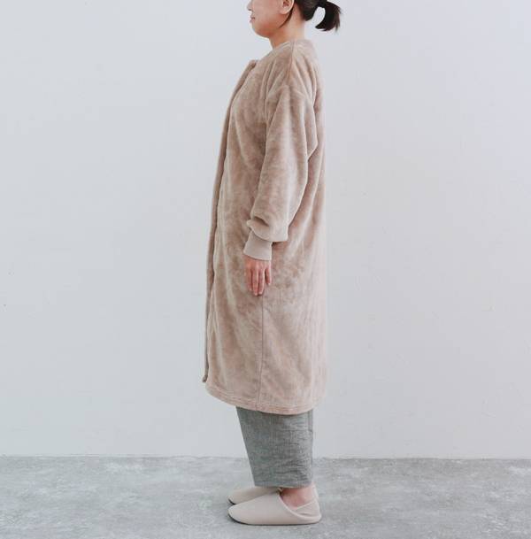 今年も『着る毛布』の季節がやってきた！身長さまざまスタッフ4名のサイズ診断レポ[PR]