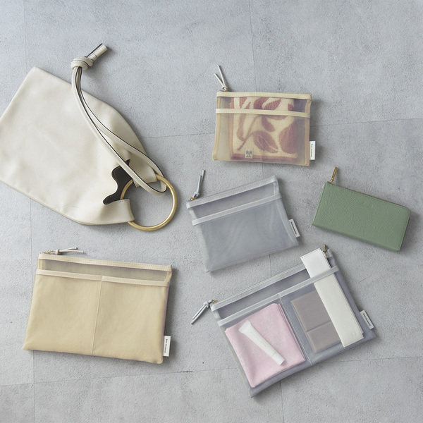 まるで透明人間？！軽くて薄いメッシュでバッグ内が整う、新作ポーチ2タイプ[PR]