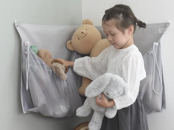 『増え続けるぬいぐるみ問題』に、目からウロコの収納スペース発見！インスタグラマーさんも活用中の新収納とは？[PR]