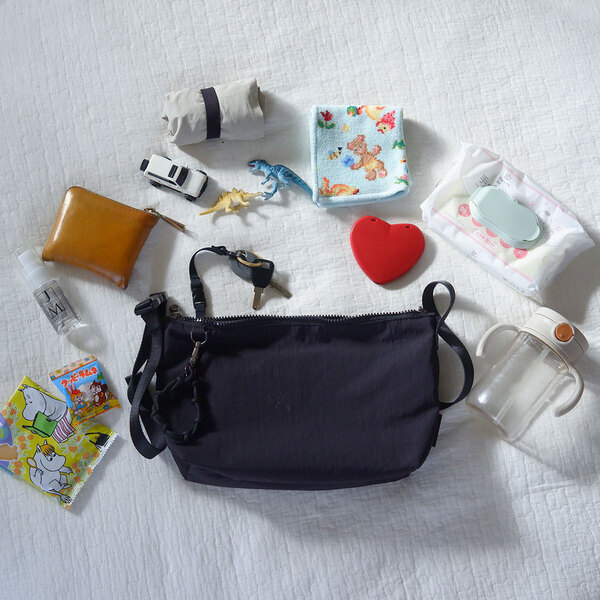 バッグの“ダブル持ち”で子連れ外出が快適に。ママに嬉しいミニショルダー[PR]