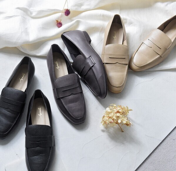 約4年ぶりの待望復活「軽やかローファー」。サイズ選びに悩みがちなスタッフにもフィット！感動のはき心地レビュー[PR]