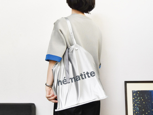 難しいテク不要“垢抜け見え”を叶える「メタリックバッグ」[PR]