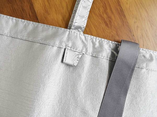 難しいテク不要“垢抜け見え”を叶える「メタリックバッグ」[PR]