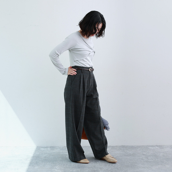 “ワイドパンツ愛好家”さん集まれ～！秋冬のスタートダッシュを飾る「すらりと美脚ぬくもりパンツ」。スタッフ3名の正直レポ[PR]