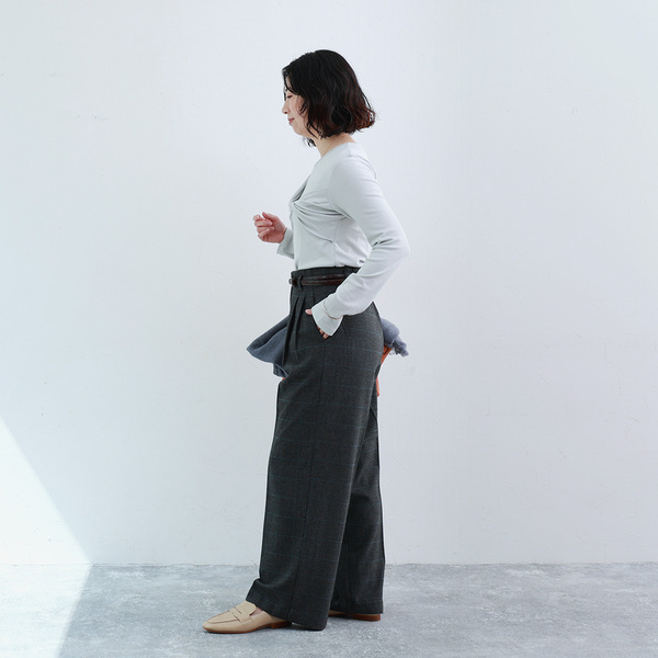 “ワイドパンツ愛好家”さん集まれ～！秋冬のスタートダッシュを飾る「すらりと美脚ぬくもりパンツ」。スタッフ3名の正直レポ[PR]