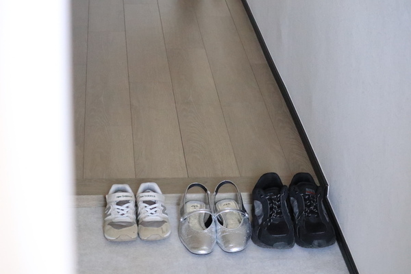 アートな玄関マットで、目指すは『第一印象から洒落見えハウス』インテリア好きスタッフはこの柄を選びました！[PR]