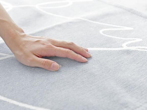 アートな玄関マットで、目指すは『第一印象から洒落見えハウス』インテリア好きスタッフはこの柄を選びました！[PR]