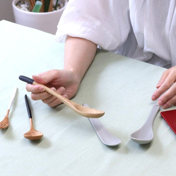 食欲の秋にスプーン大特集！「選びたいのは天然木？陶器？」担当バイヤーに聞いてみた【全4種類】の使い心地[PR]