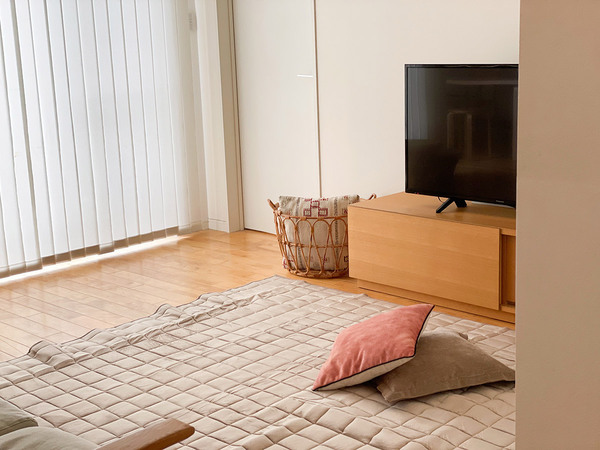 冬用ラグに模様替え。お部屋がもっと好きになる、bon momentの「うっとりなめらかパフ キルトラグ」[PR]