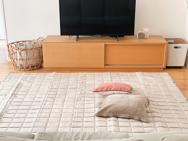 冬用ラグに模様替え。お部屋がもっと好きになる、bon momentの「うっとりなめらかパフ キルトラグ」[PR]