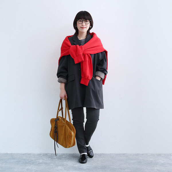 リピーターさん御用達、裏パウダー起毛の「あったかスリムパンツ」スタッフ3人の着用レポート[PR]