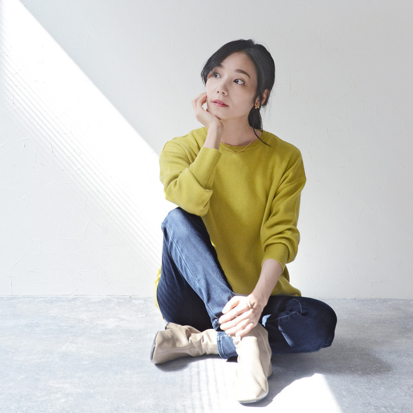 リピーターさん御用達、裏パウダー起毛の「あったかスリムパンツ」スタッフ3人の着用レポート[PR]