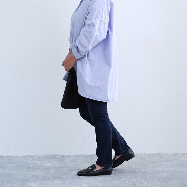 リピーターさん御用達、裏パウダー起毛の「あったかスリムパンツ」スタッフ3人の着用レポート[PR]