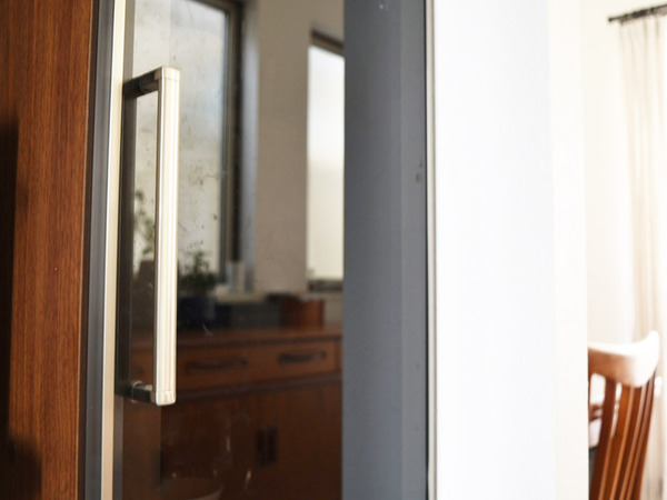 プロの現場からキッチンへ 「水だけで落ちる！」を叶える、お掃除クロス[PR]