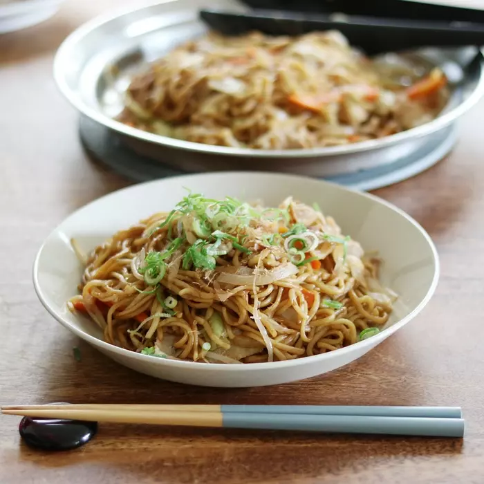 温野菜だけじゃない!焼きそば・パスタからチャプチェまで。蒸し器で簡単「絶品麺」レシピをご紹介