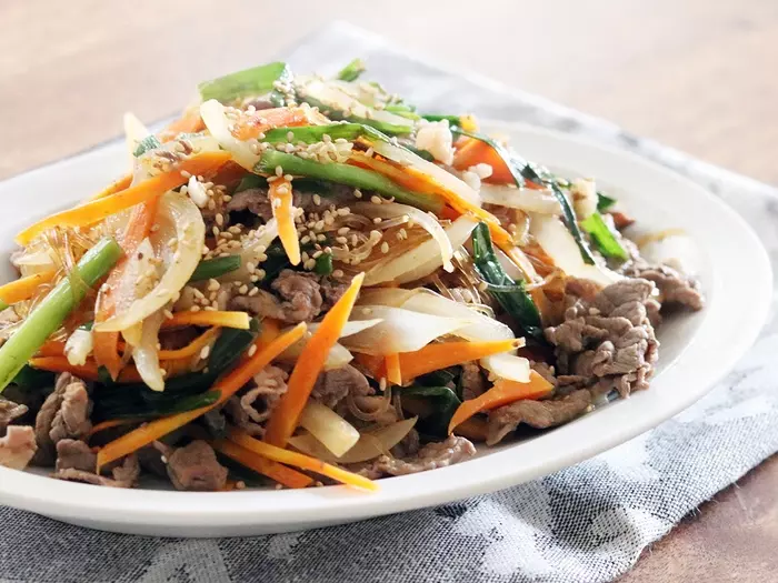 温野菜だけじゃない!焼きそば・パスタからチャプチェまで。蒸し器で簡単「絶品麺」レシピをご紹介