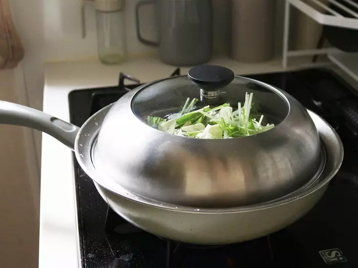 温野菜だけじゃない!焼きそば・パスタからチャプチェまで。蒸し器で簡単「絶品麺」レシピをご紹介