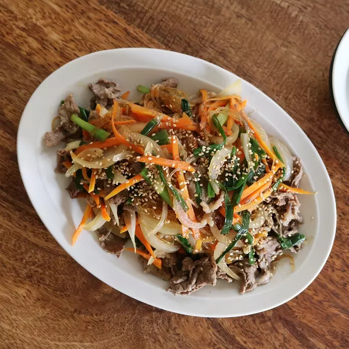 温野菜だけじゃない!焼きそば・パスタからチャプチェまで。蒸し器で簡単「絶品麺」レシピをご紹介