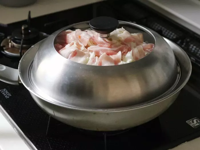 温野菜だけじゃない!焼きそば・パスタからチャプチェまで。蒸し器で簡単「絶品麺」レシピをご紹介