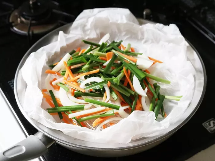 温野菜だけじゃない!焼きそば・パスタからチャプチェまで。蒸し器で簡単「絶品麺」レシピをご紹介