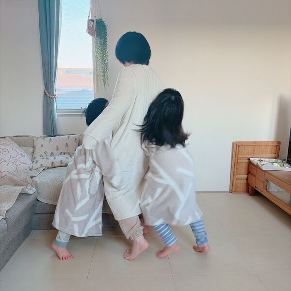 お家の中では寒さ知らず。「着る毛布」と「はく毛布」でインスタグラマーさんも冬支度[PR]