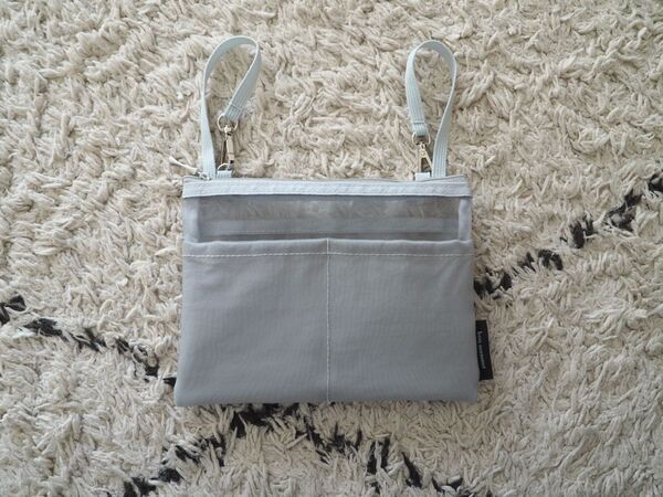 もうバッグの底に沈まない！「吊り下げバッグインバッグ」があれば、小物の取り出しがスムーズに[PR]