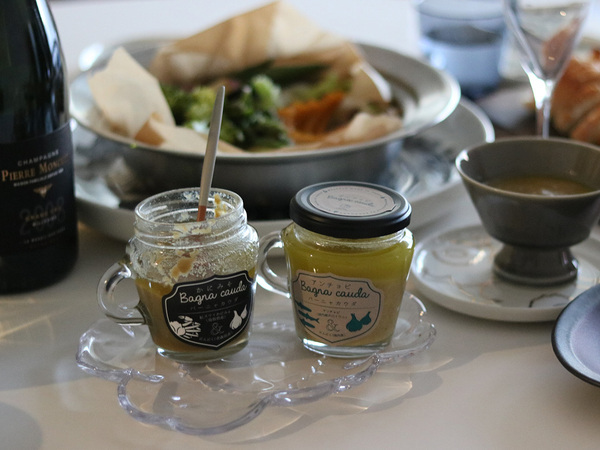 スイーツからリラックスグッズまで。ホリデーシーズンに贈りたい、大人の女性が喜ぶプチギフト6選！[PR]