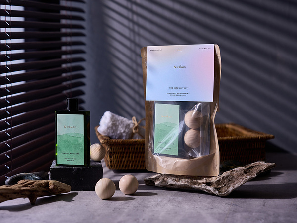 スイーツからリラックスグッズまで。ホリデーシーズンに贈りたい、大人の女性が喜ぶプチギフト6選！[PR]