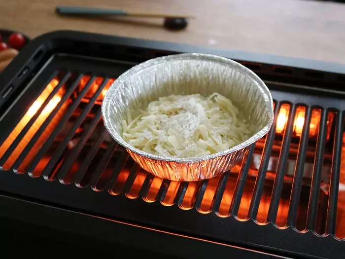 「超少煙グリル」でホームパーティーが盛り上がる！肉巻き＆チーズフォンデュの楽しみ方をご紹介