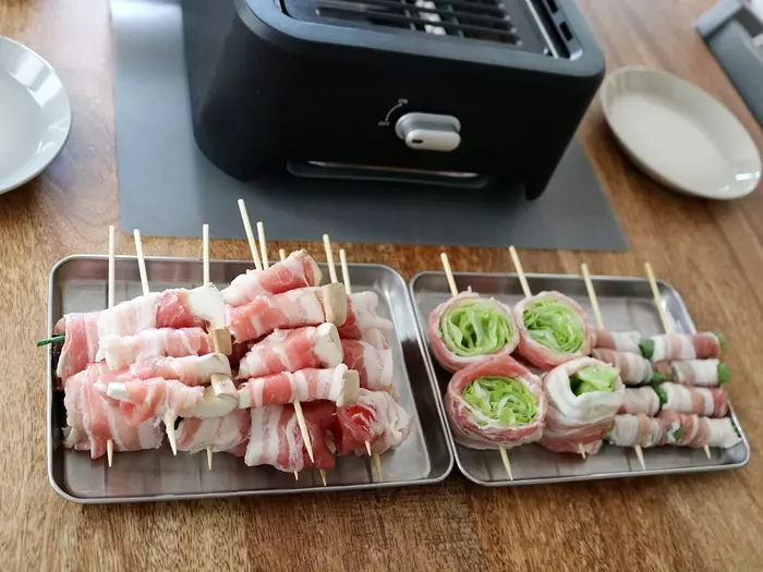 「超少煙グリル」でホームパーティーが盛り上がる！肉巻き＆チーズフォンデュの楽しみ方をご紹介