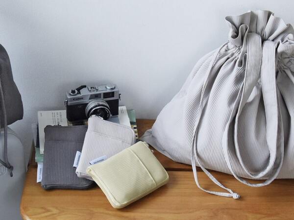 収納上手な４in１。小物迷子がなくなる「手帳型ミニポーチ」、スタッフは旅にも趣味にも愛用中〜[PR]