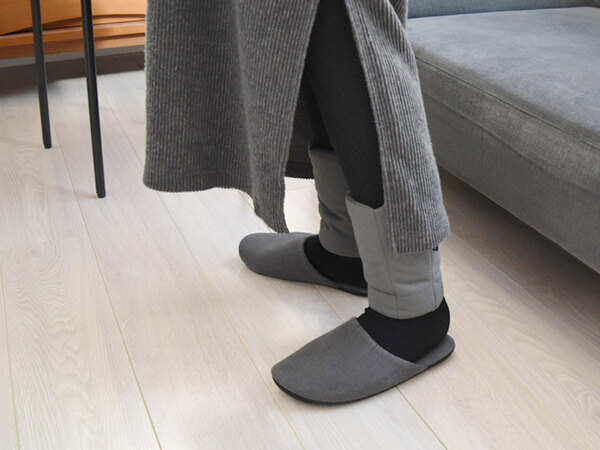 足元だけ冷える問題を本気で解決！名前の期待を裏切らない「軽くてあったか足首ふとん」[PR]