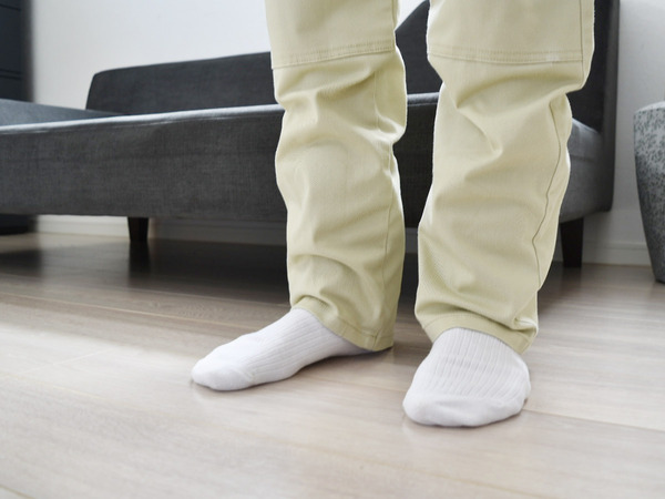 足元だけ冷える問題を本気で解決！名前の期待を裏切らない「軽くてあったか足首ふとん」[PR]