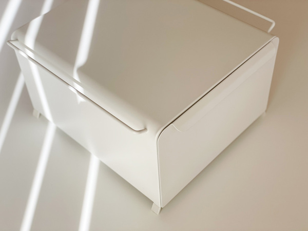 Ordreの「ブレッドケース」MサイズとLサイズを横置きにして、キッチン収納がすっきり！[PR]