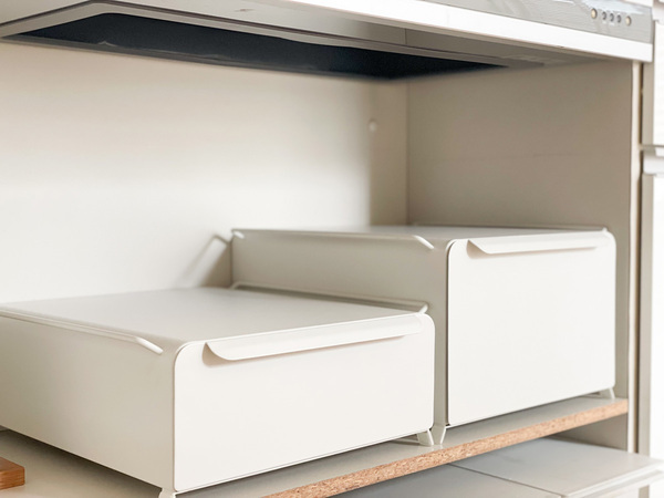 Ordreの「ブレッドケース」MサイズとLサイズを横置きにして、キッチン収納がすっきり！[PR]