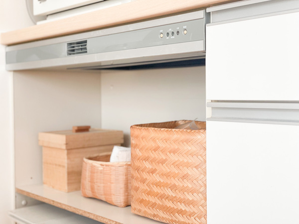 Ordreの「ブレッドケース」MサイズとLサイズを横置きにして、キッチン収納がすっきり！[PR]