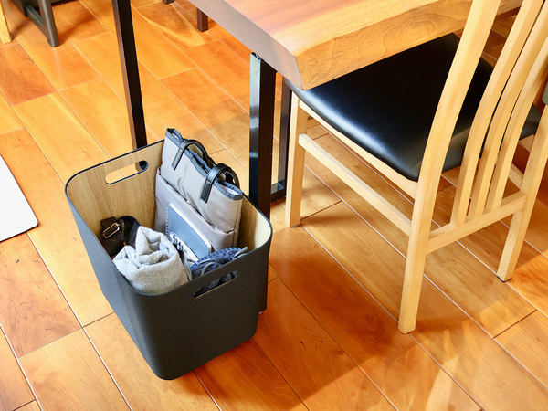 インテリアに溶け込む“動く収納”で、「ほぼ毎日使うけれど、出しっぱなしにはしたくない」がスッキリ片付きます[PR]