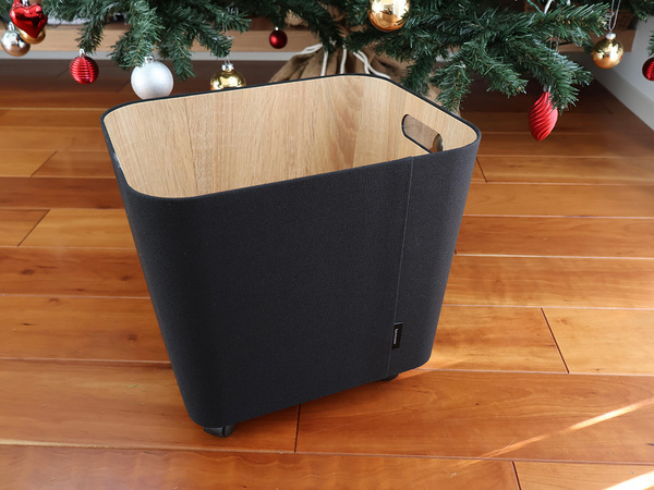 インテリアに溶け込む“動く収納”で、「ほぼ毎日使うけれど、出しっぱなしにはしたくない」がスッキリ片付きます[PR]