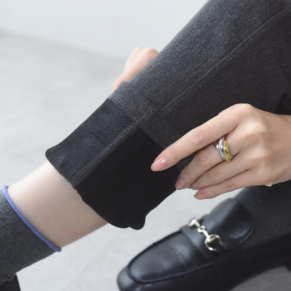 あったかパンツの最高峰はコレ！年末年始もぬくぬく過ごせる「裏ベロアver.」をスタッフが試着[PR]