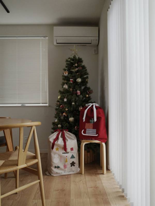 今年のクリスマスは子どもたちを最高の笑顔に！6名のインスタグラマーさんによる、「サンタ袋」の飾りかた報告会[PR]