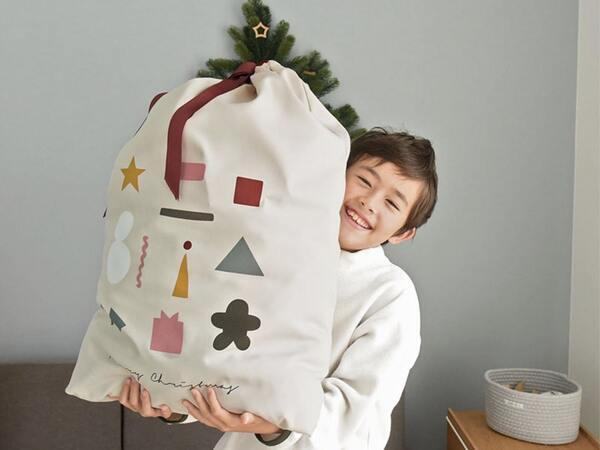 今年のクリスマスは子どもたちを最高の笑顔に！6名のインスタグラマーさんによる、「サンタ袋」の飾りかた報告会[PR]