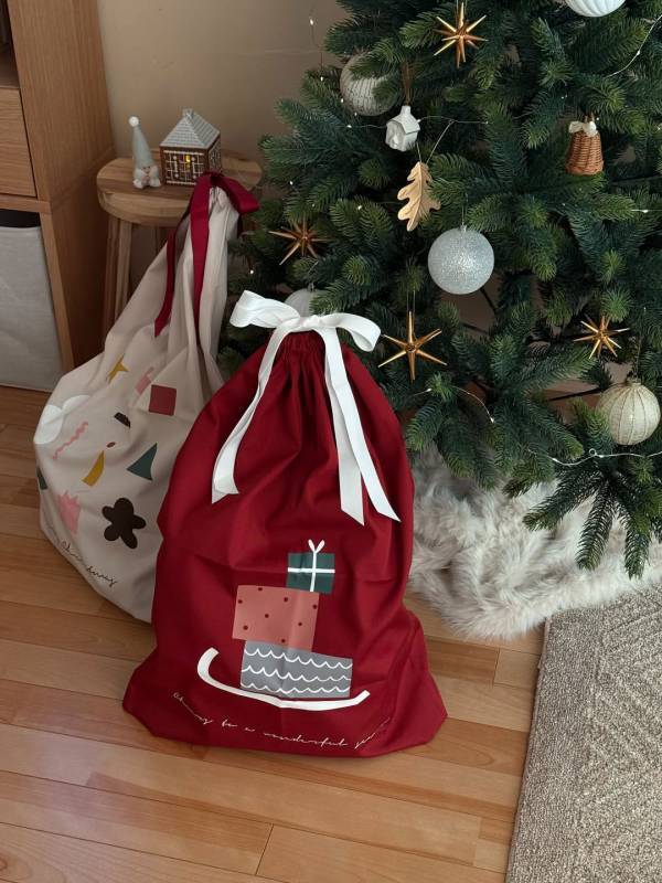 今年のクリスマスは子どもたちを最高の笑顔に！6名のインスタグラマーさんによる、「サンタ袋」の飾りかた報告会[PR]