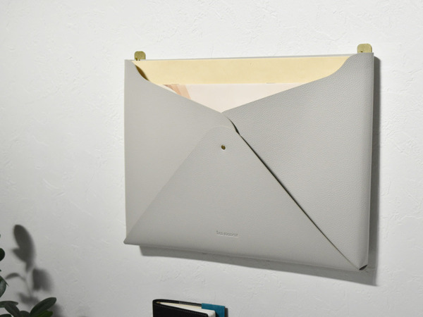 「とりあえずここ」が、ちゃんと片付く場所に｜レターポケットのある暮らし[PR]