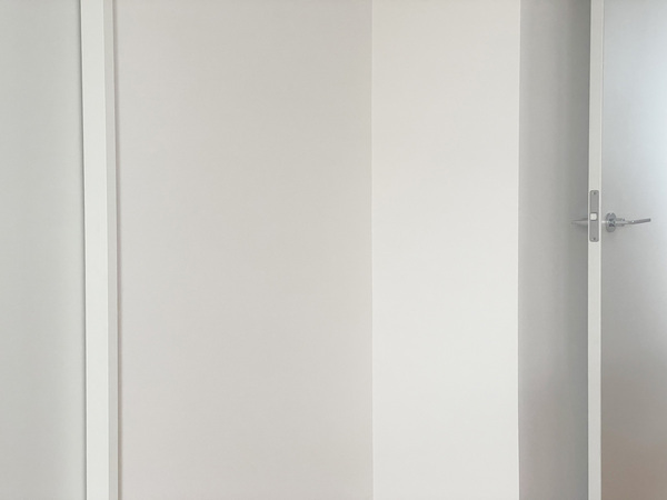 おしゃれなコンパクト設計、Ordreの「コンパクトに置けるコートハンガー」[PR]