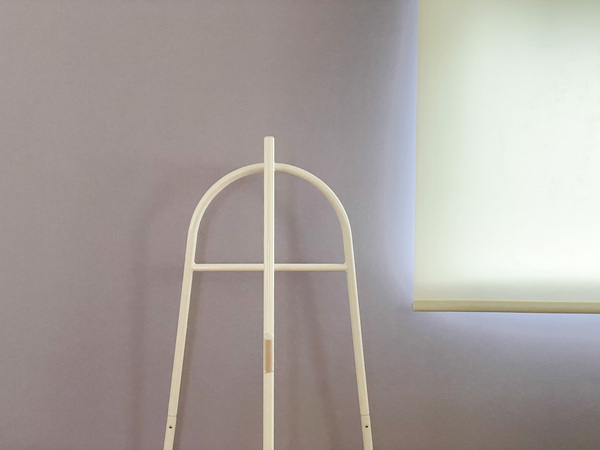 おしゃれなコンパクト設計、Ordreの「コンパクトに置けるコートハンガー」[PR]