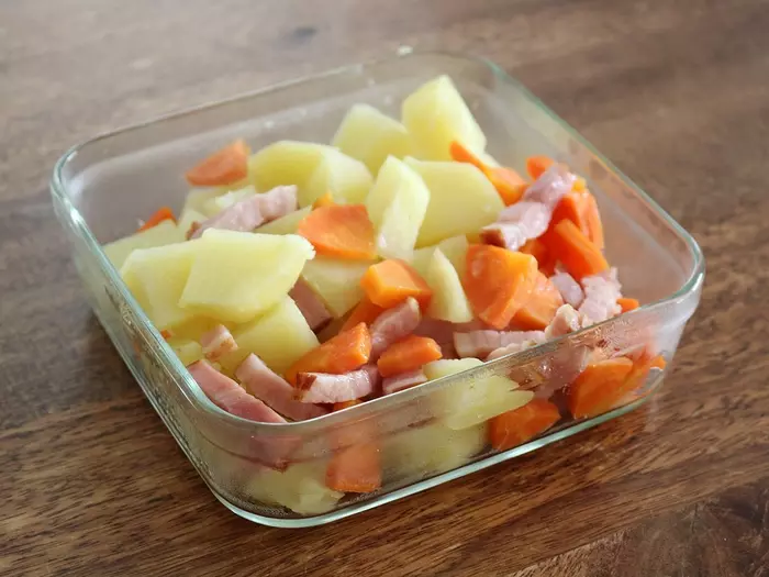 ポテサラは蒸すのが正解!?蒸し鍋で作る副菜+主菜+蒸しパンレシピをご紹介