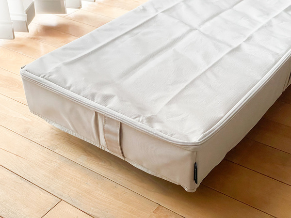 ベッド下のデッドスペースを収納に！「隙間を活用 ベッド下収納 キャスター付き」[PR]