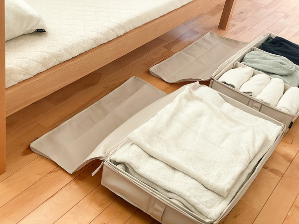 ベッド下のデッドスペースを収納に！「隙間を活用 ベッド下収納 キャスター付き」[PR]