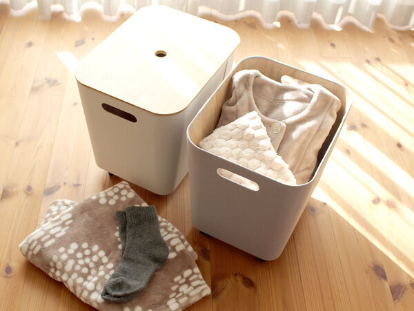 部屋にあふれ返る冬のあったかグッズ、「キャスター付き収納」で便利に整頓！[PR]