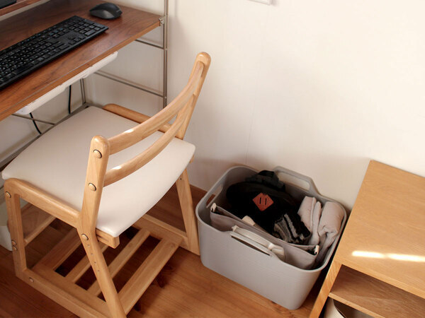 部屋にあふれ返る冬のあったかグッズ、「キャスター付き収納」で便利に整頓！[PR]